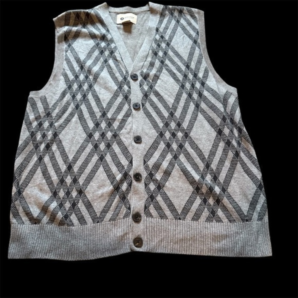 Haggar clothing Gray and Black Plaid Button-Up Vest
